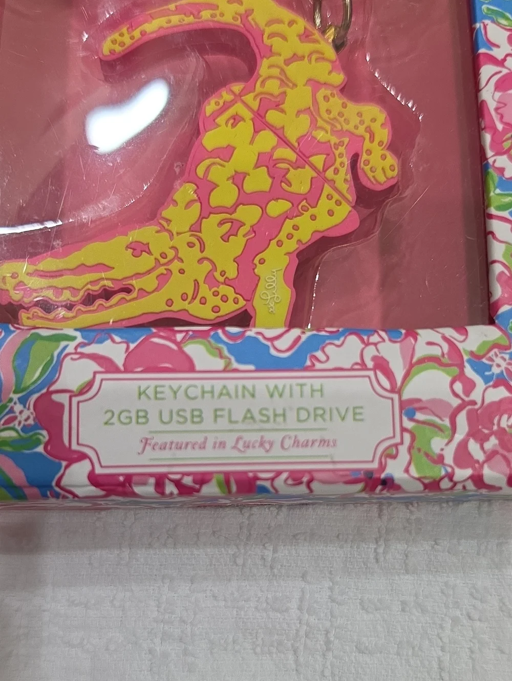 NWT Lilly Pulitzer Keychain With 2gb USB Flash Drive